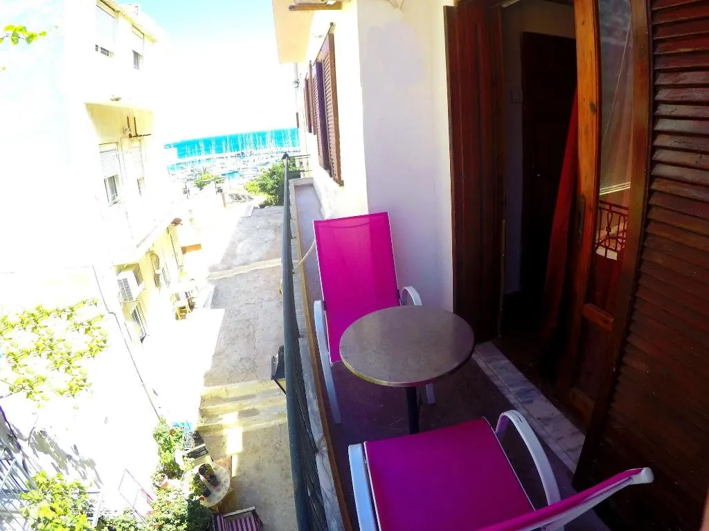 Room, Atlantis Hotel, Crete