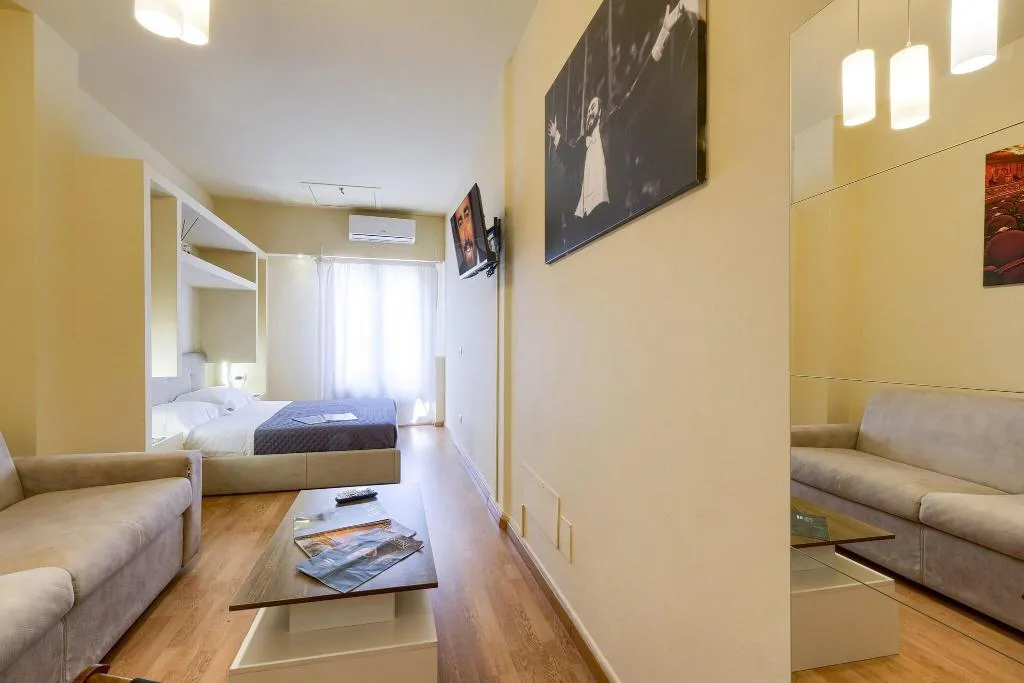 DOUBLE QUEEN SIZE BED Room, Home Boutique Santa Maria Novella, Florence