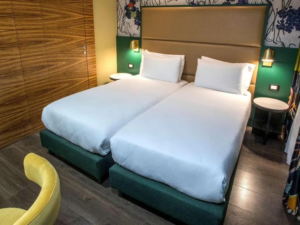 Room, Mercure Roma Centro St. John, Naples