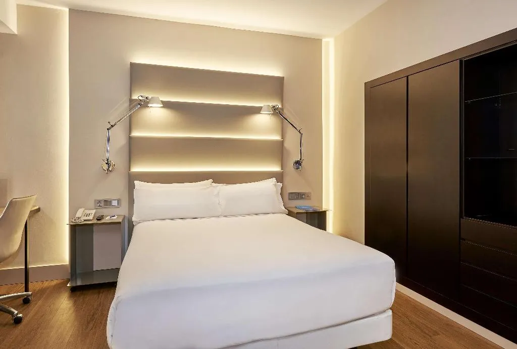 DOUBLE SINGLE USE STANDARD Room, NH Sants Barcelona, Barcelona
