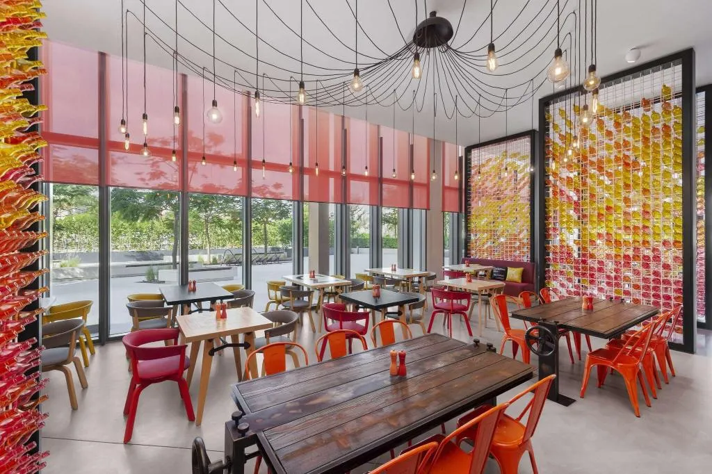 Restaurant, Hampton by Hilton Dubai Al Seef, Dubai