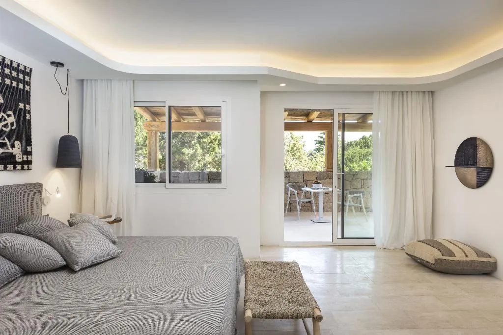 JUNIOR SUITE DELUXE ONE BEDROOM Room, Grand Relais dei Nuraghi, Olbia