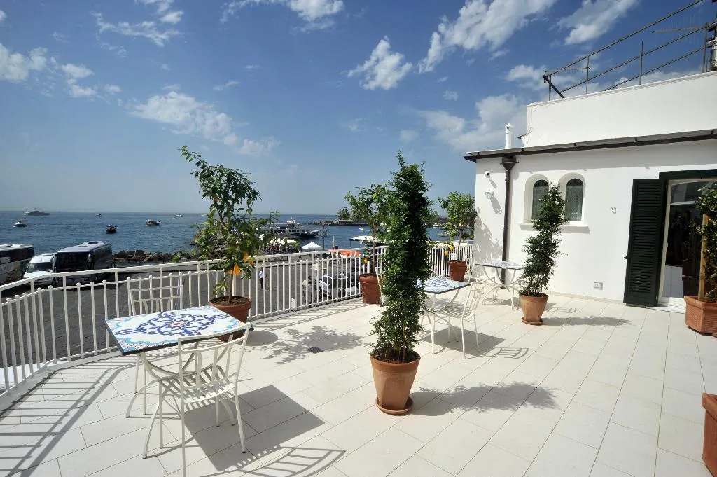 Terrace, Core Amalfitano City Suites, Naples