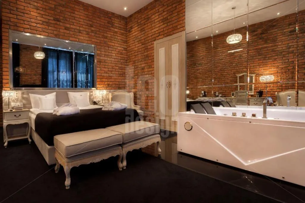 JUNIOR SUITE KING SIZE BED Room, Betmanowska Main Square Residence, Krakow