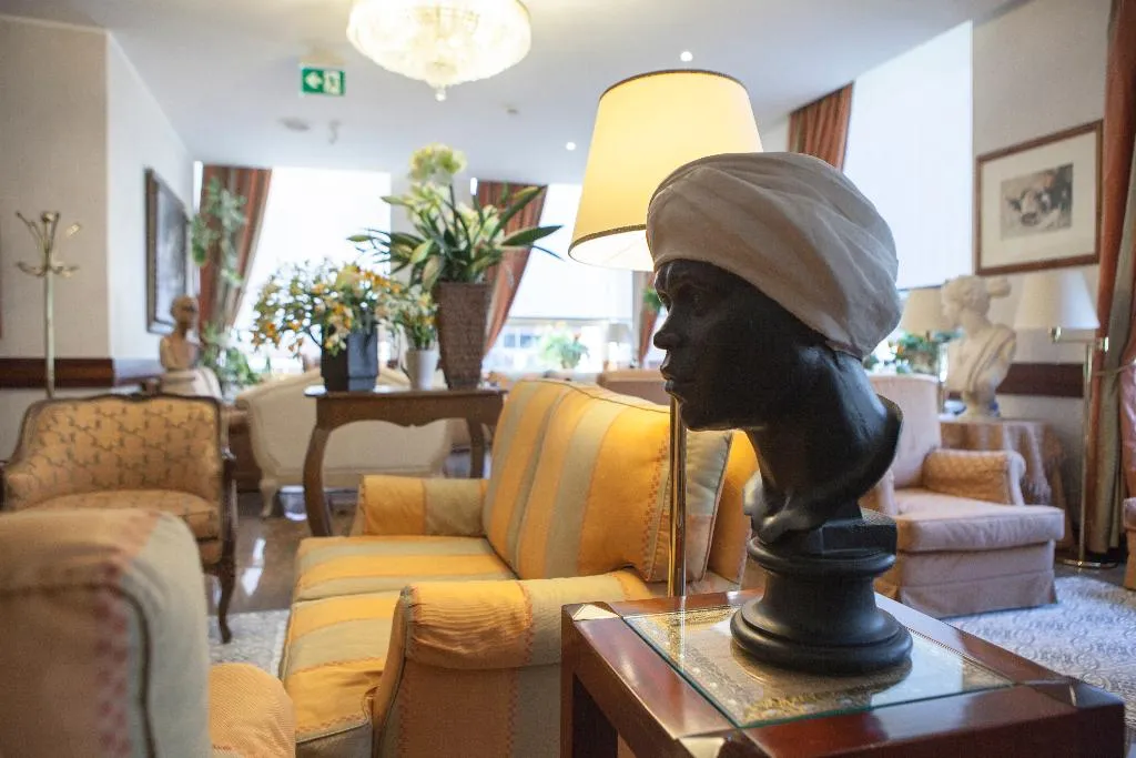 Lobby, Bristol Hotel, Milan