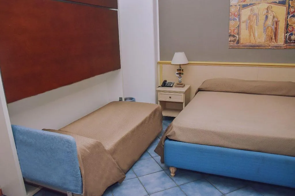 Room, Hotel Piccolo Sogno, Naples