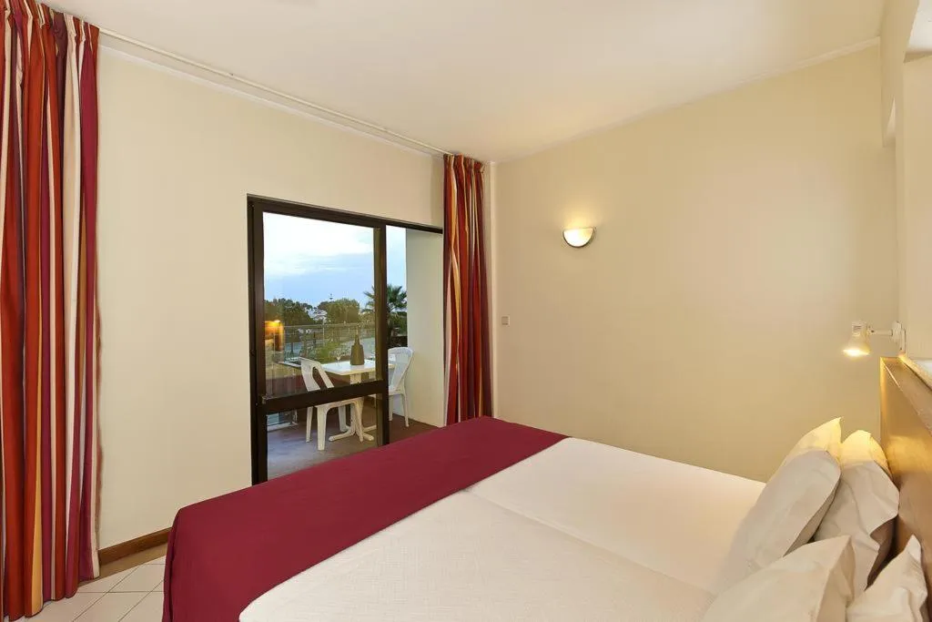 APARTMENT POOL VIEW ONE BEDROOM Room, Huma By Umbral, Algarve