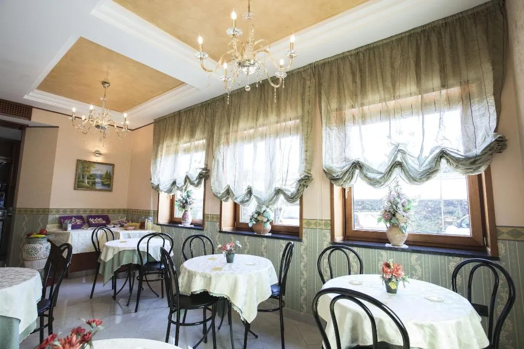 Restaurant, Hotel Miramare, Naples