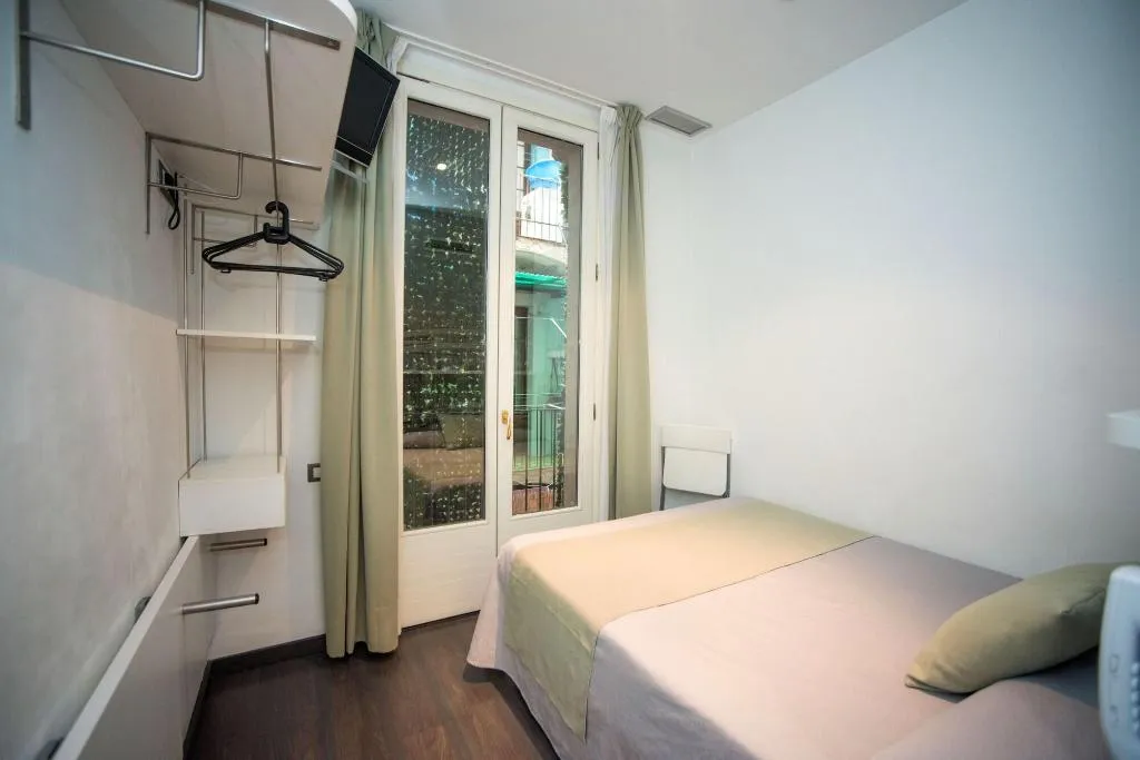 Room, Hotel Curious, Barcelona