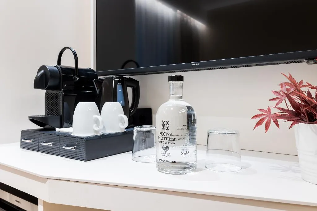 DOUBLE BASIC Room, Royal Ramblas, Barcelona