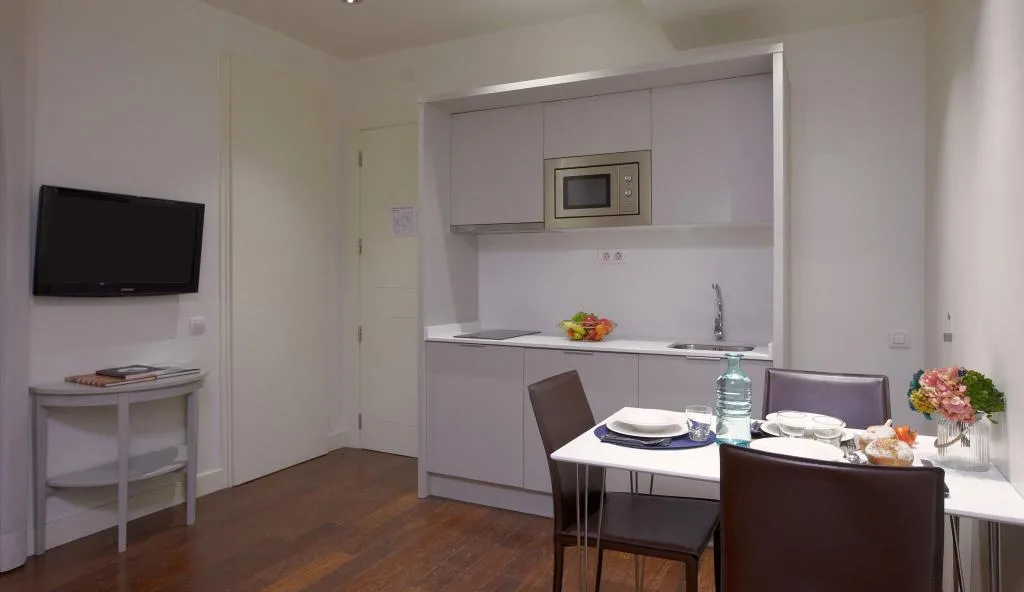 TWIN INNER Room, Duquesa Suites, Barcelona