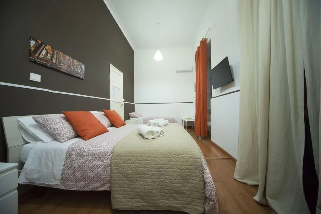 Room, B&B Verga, Catania
