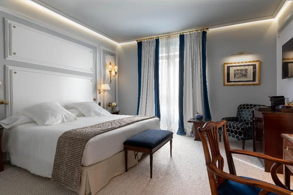 Double or Twin SUPERIOR Room, Wellington Hotel & Spa Madrid, Madrid