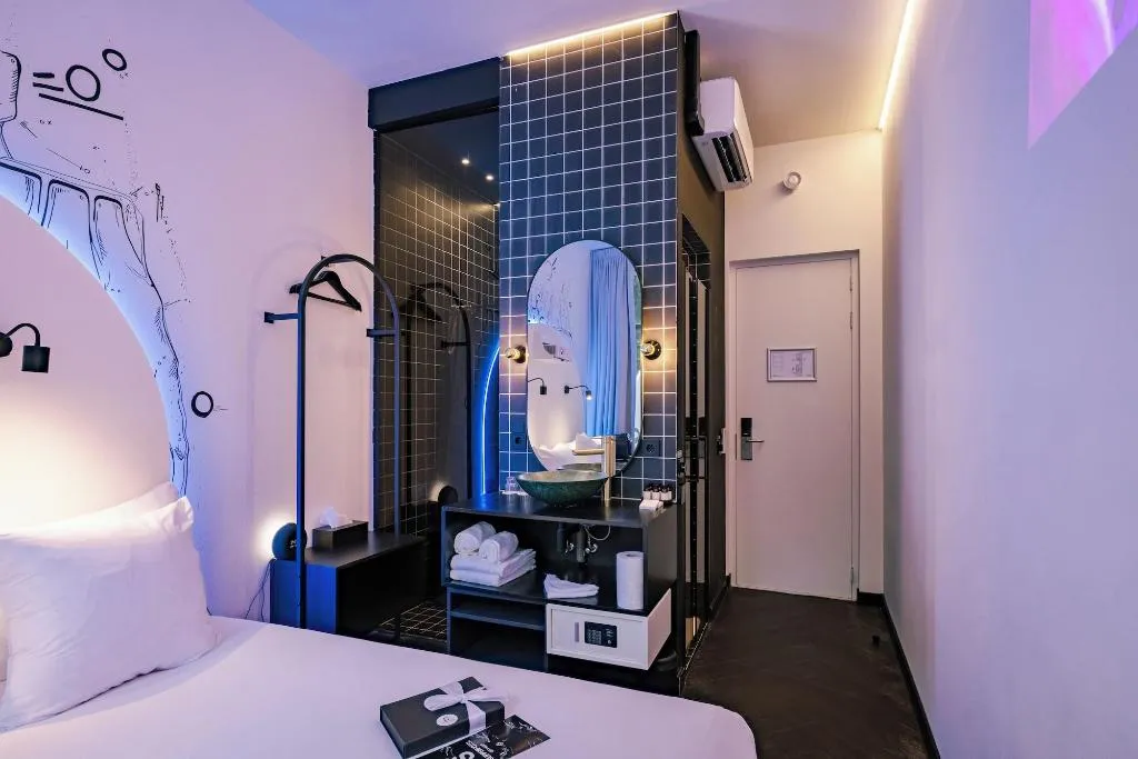 Room, Mr. Monkey Amsterdam, Amsterdam