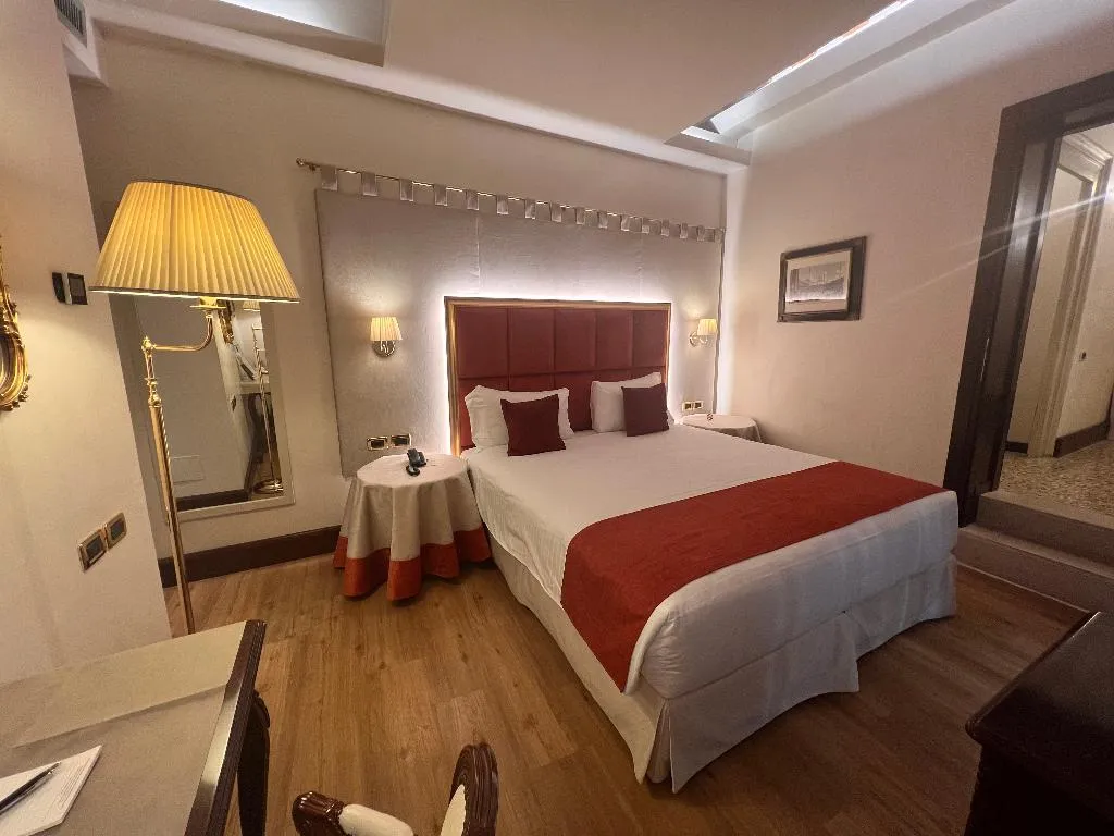 DOUBLE DELUXE Room, Ruzzini Palace, Venice