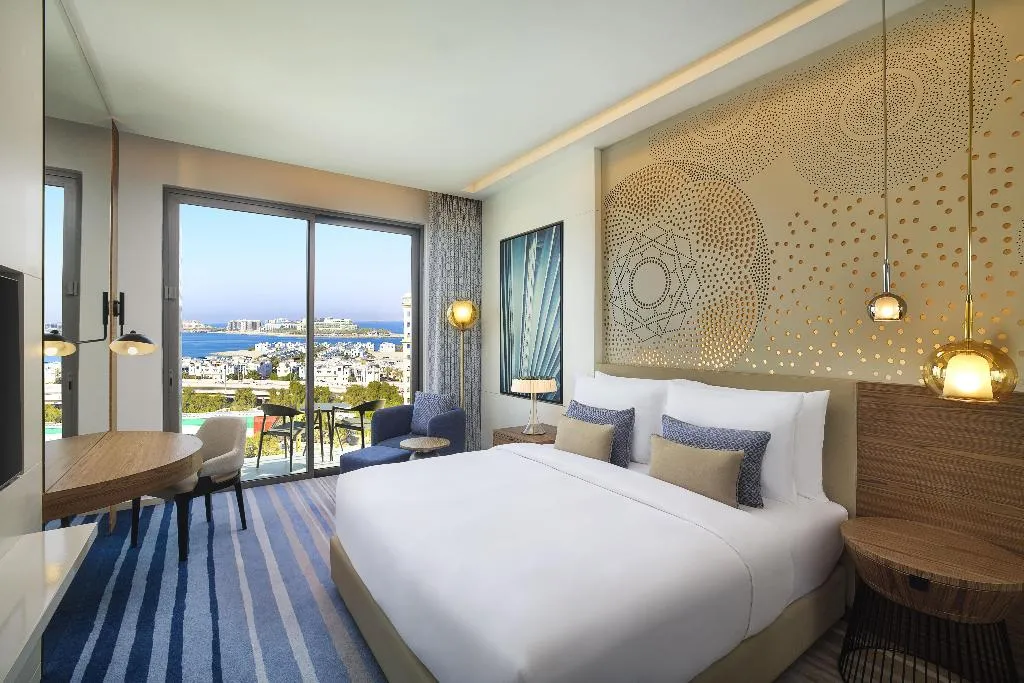 DOUBLE DELUXE KING BED Room, Tumbi Ht Dubai The Palm, Tapestry Collec by Hilton, Dubai