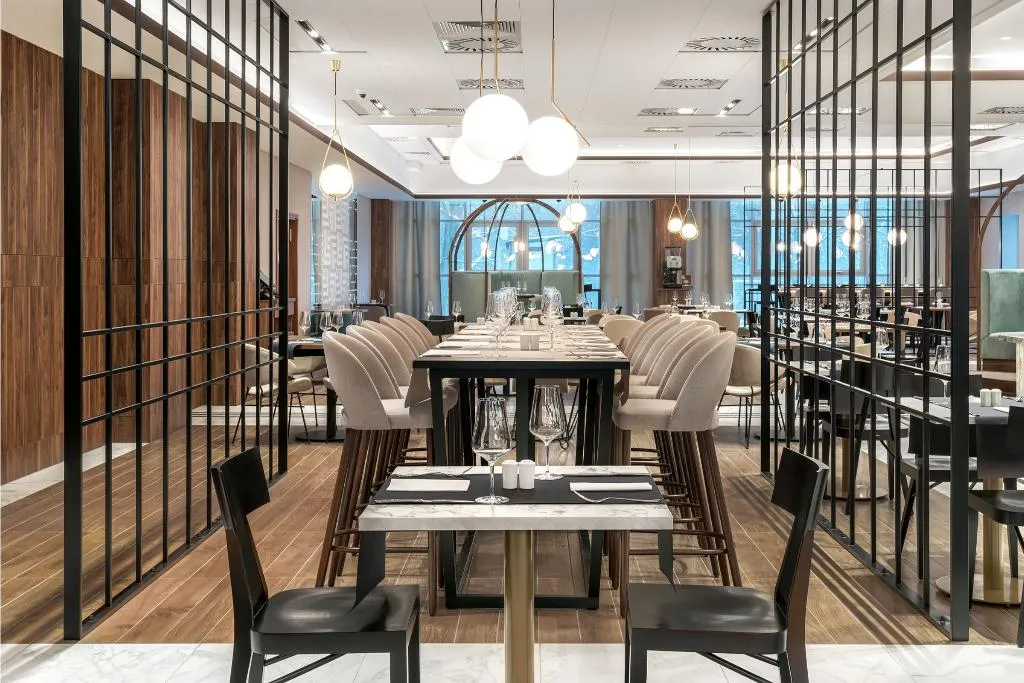 Restaurant, Metropolo By Golden Tulip, Krakow