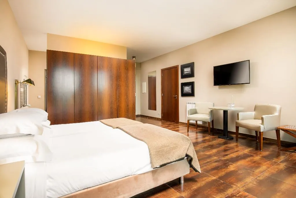 Double or Twin STANDARD Room, NAU Morgado Golf and Country Club, Algarve