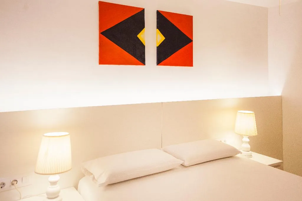 APARTMENT CAPACITY 6 Room, Bacardi Central Suites, Barcelona