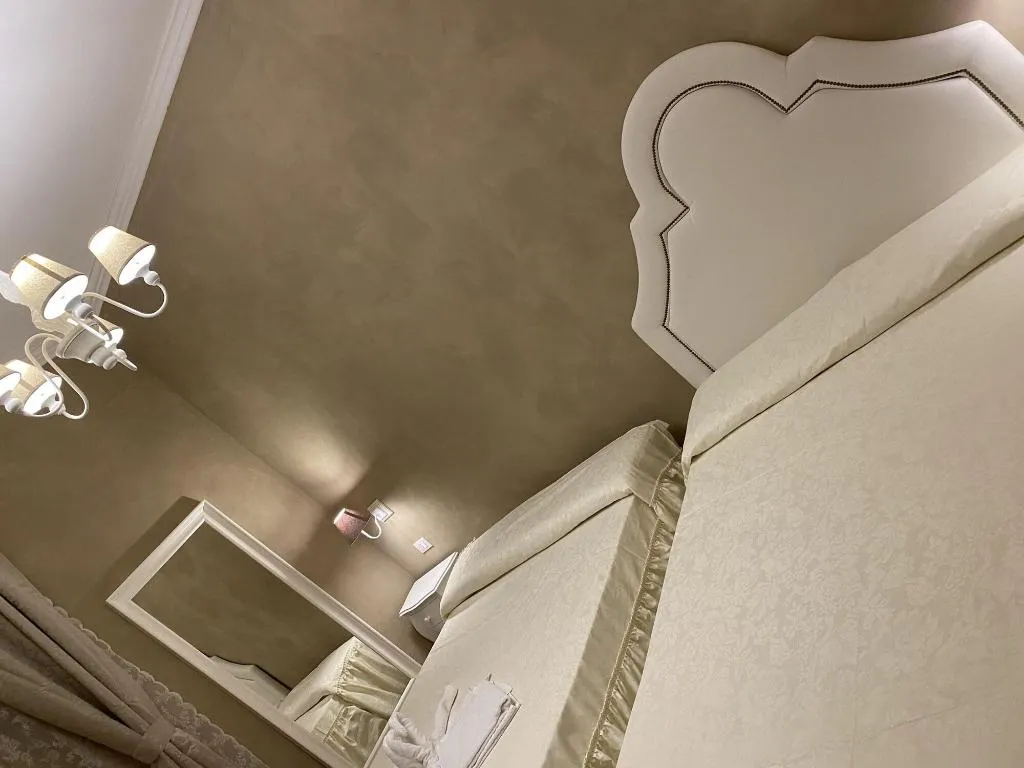 Room, Boutique Hotel Calais Milano, Milan