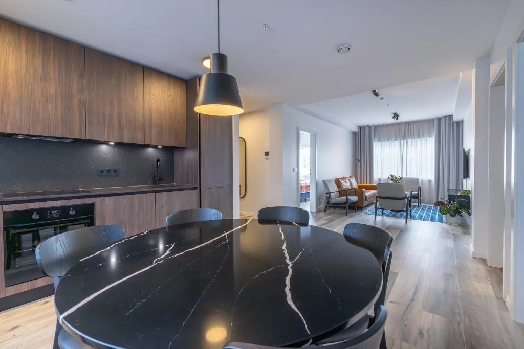 APARTMENT DELUXE THREE BEDROOM Room, Hlemmur Suites, Reykjavik