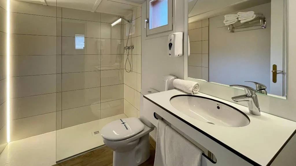 VILLA TWO BEDROOMS ONE BATHROOM Room, Berga Resort - The Mountain - Wellness center -SPA, Barcelona