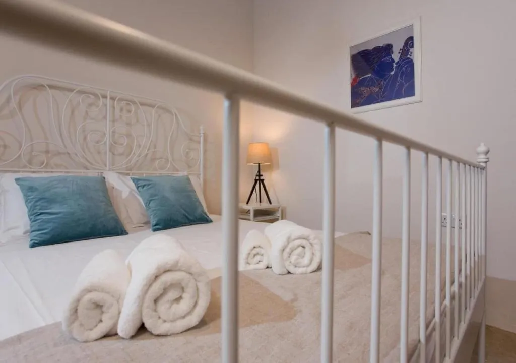 Room, Shongas Inn, Cyprus