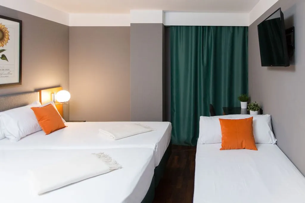 TRIPLE STANDARD Room, Malcom and Barret, Valencia