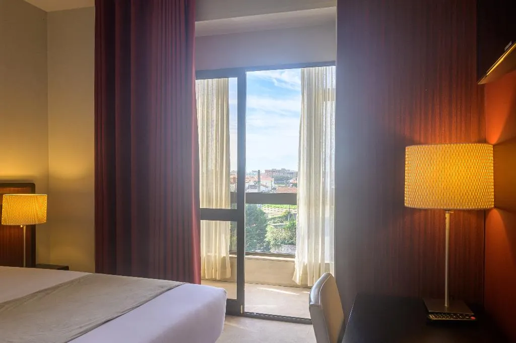 Double or Twin CAPACITY 3 Room, Torre Mar Hotel, Porto