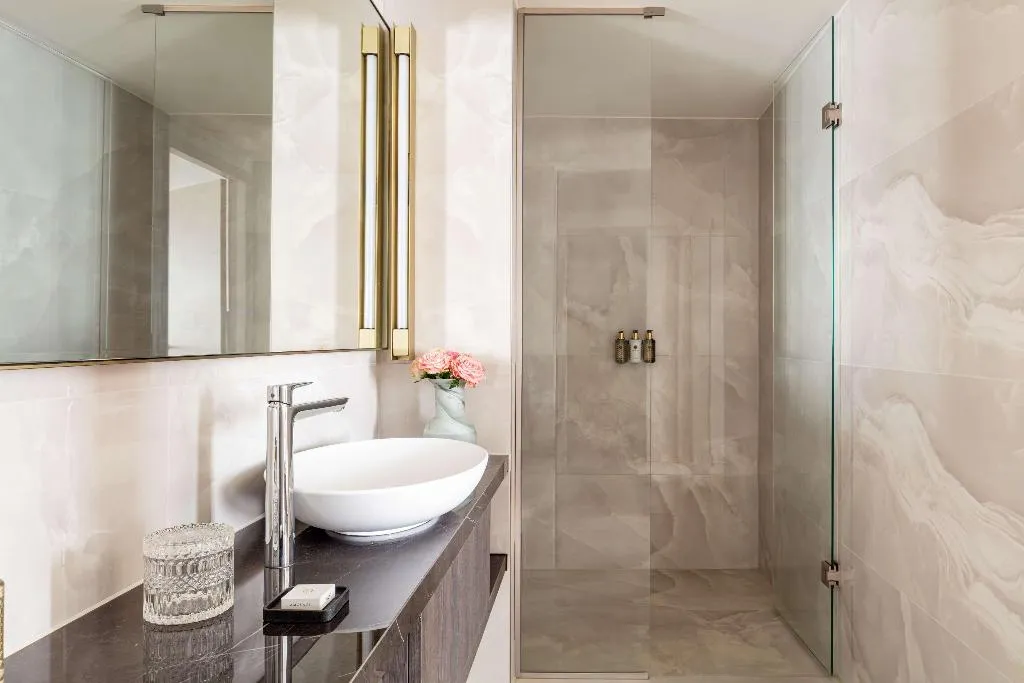 DOUBLE PREMIUM SUPERIOR Room, Anantara Grand Hotel Krasnapolsky Amsterdam, Amsterdam