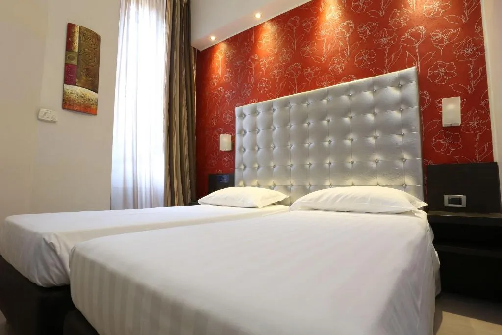 Room, Hotel Piacenza, Milan
