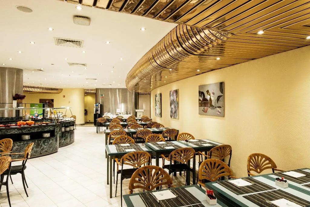Restaurant, Holiday Inn Lisbon Continental, Lisbon