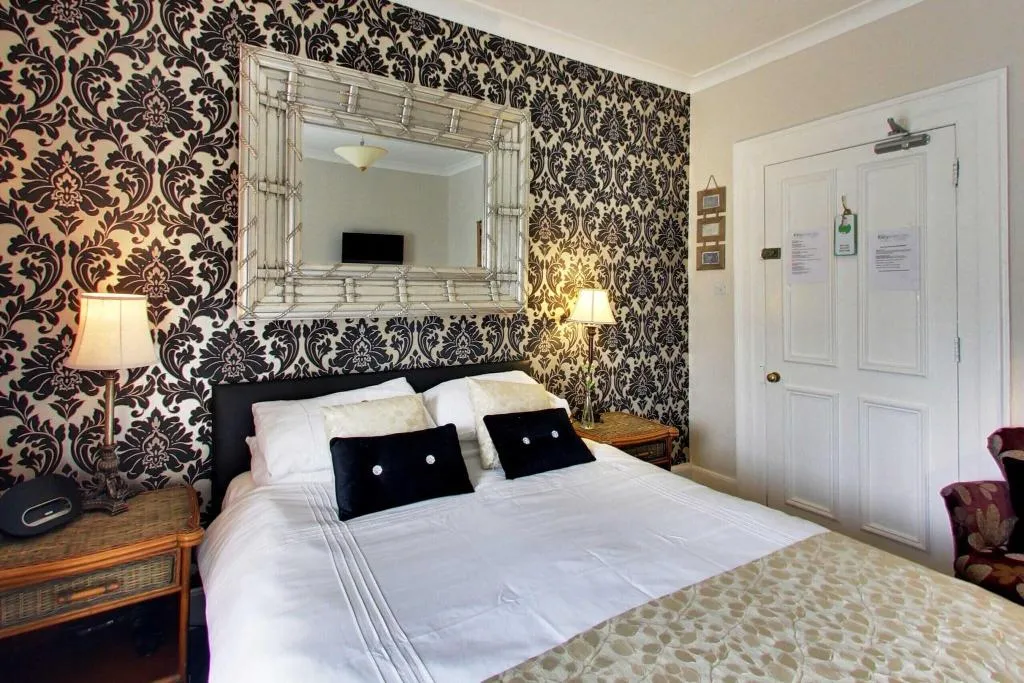 Room, Robin Hill House, Cork