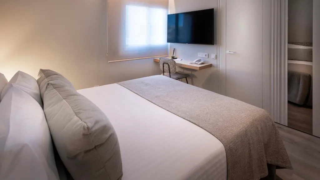 DOUBLE SINGLE USE COMFORT Room, Bel Air Hotel, Barcelona