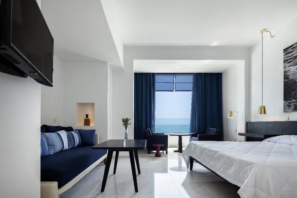 JUNIOR SUITE STANDARD Room, Almyra, Cyprus