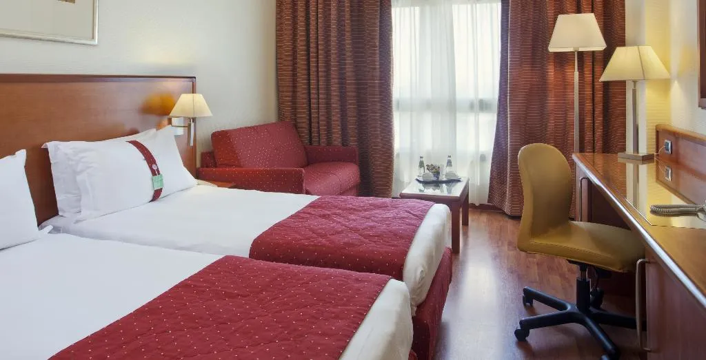 Room DELUXE Room, Holiday Inn Cagliari, Cagliari