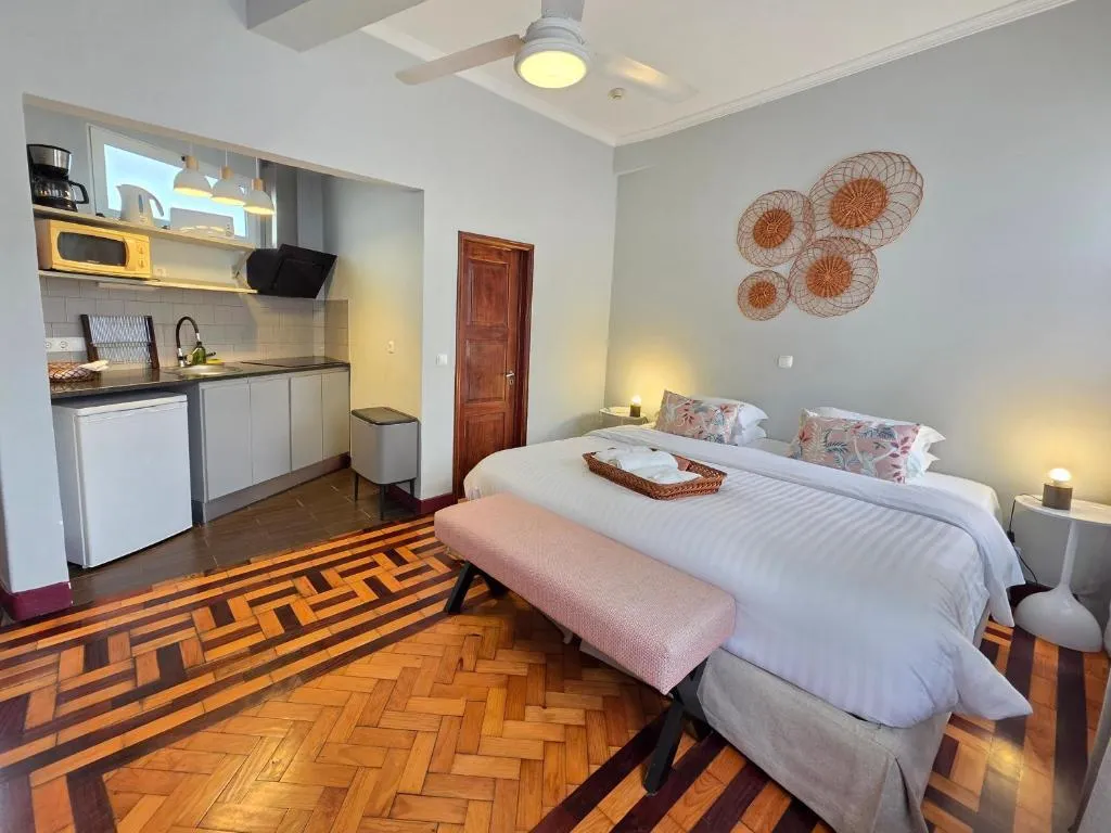 Room, ASPA Studios - Urban Conscious Living, Madeira