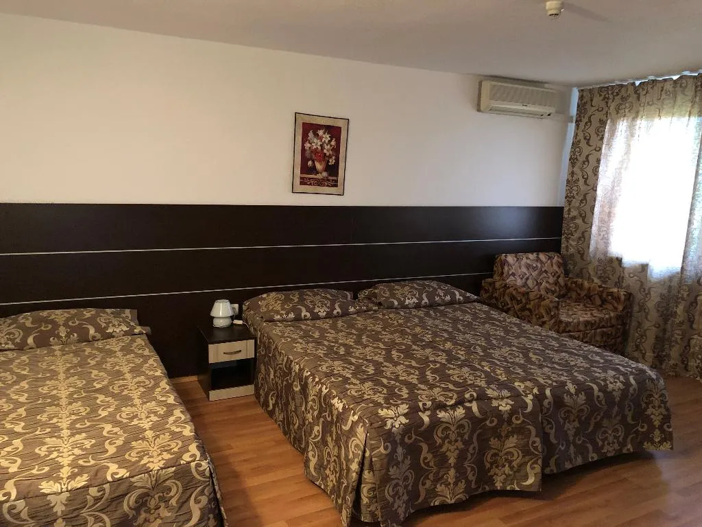 TRIPLE STANDARD Room, Zora, Bourgas