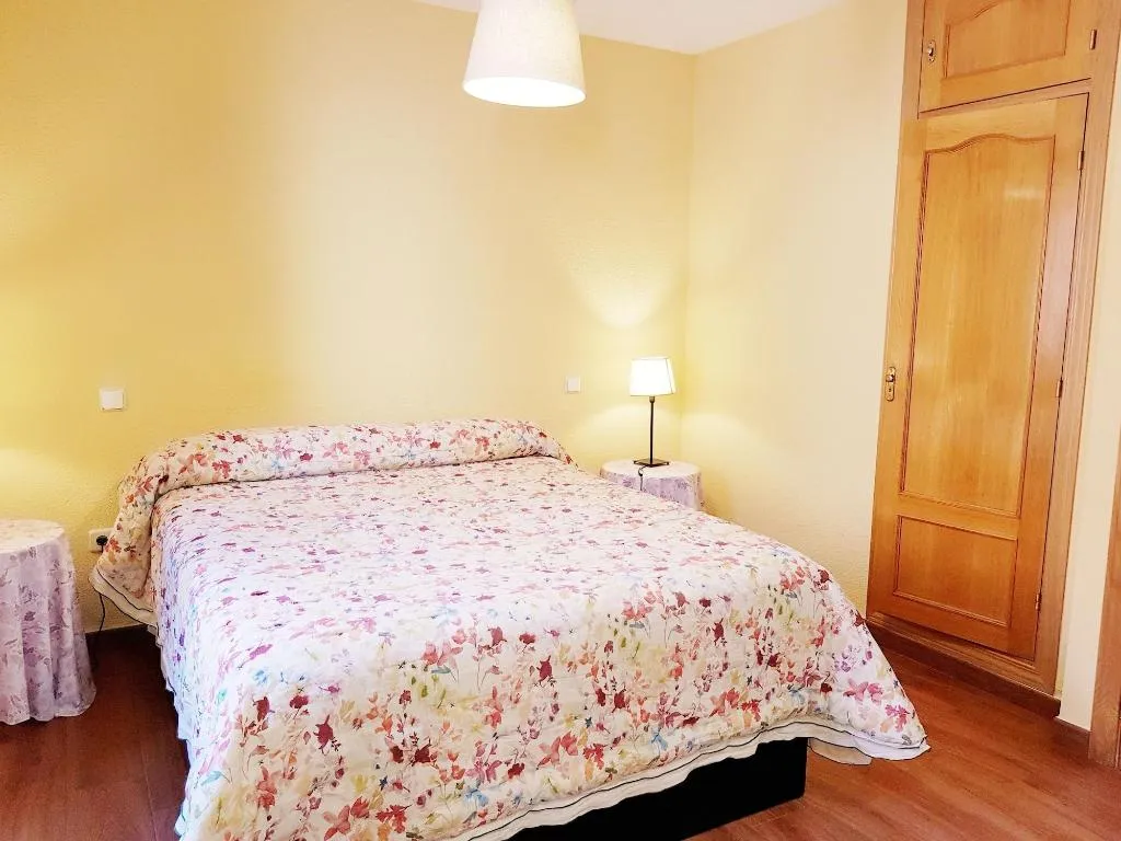 Room, Hostal Puerta Bonita, Madrid