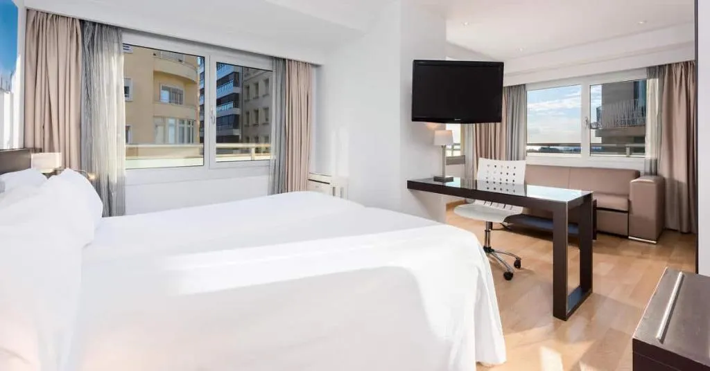 Room, Hotel Alicante Gran Sol Affiliated by Melia, Costa Blanca