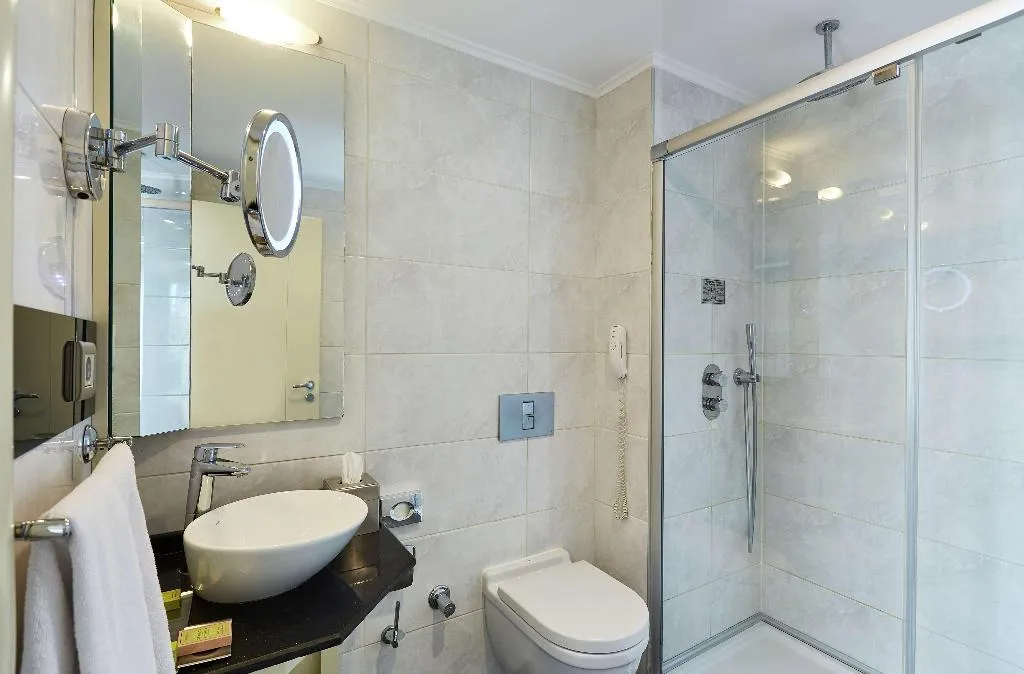 SINGLE GUEST ROOM Room, DoubleTree By Hilton Izmir Alsancak, Izmir