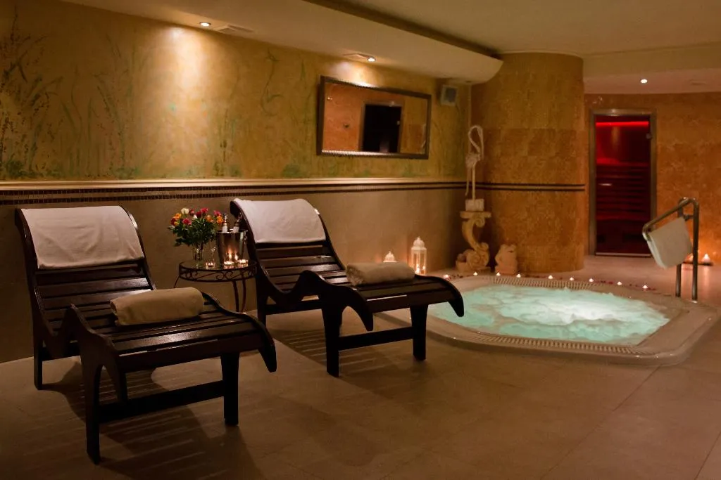 Sports and Entertainment, Hotel Opera, Gdansk