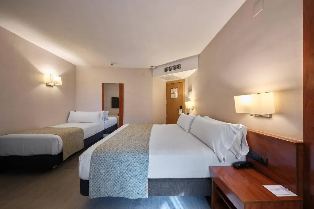 TRIPLE STANDARD Room, Catalonia Park Putxet, Barcelona