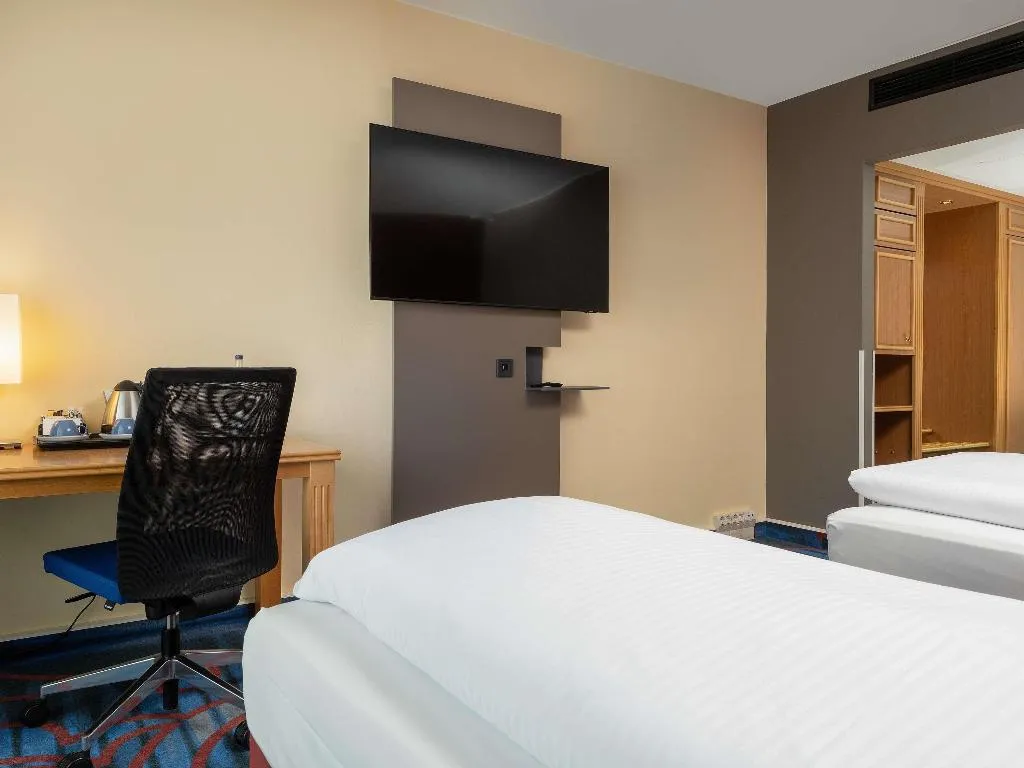 TWIN STANDARD Room, Mercure Berlin Tempelhof, Berlin