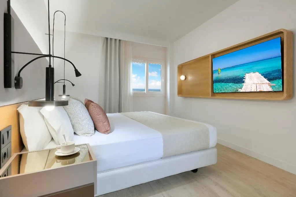 JUNIOR SUITE SEA VIEW Room, Grand Palladium Select Palace Ibiza, Ibiza