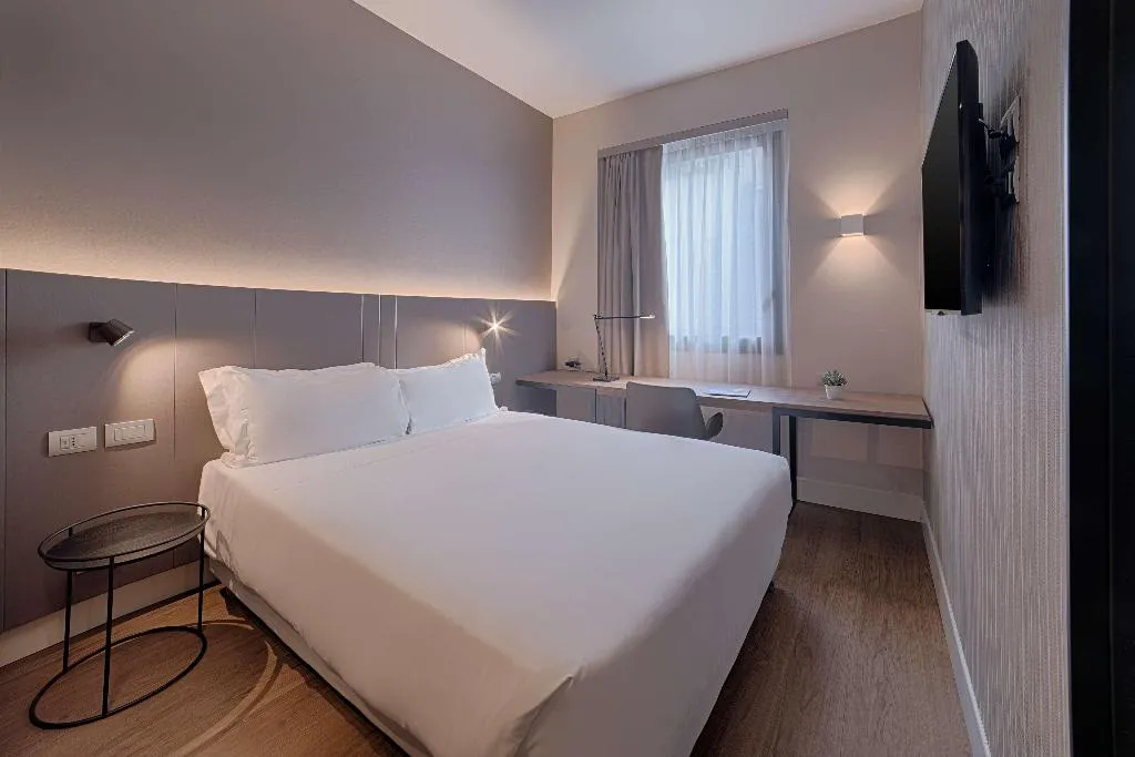 DOUBLE SUPERIOR Room, NH Palermo, Palermo