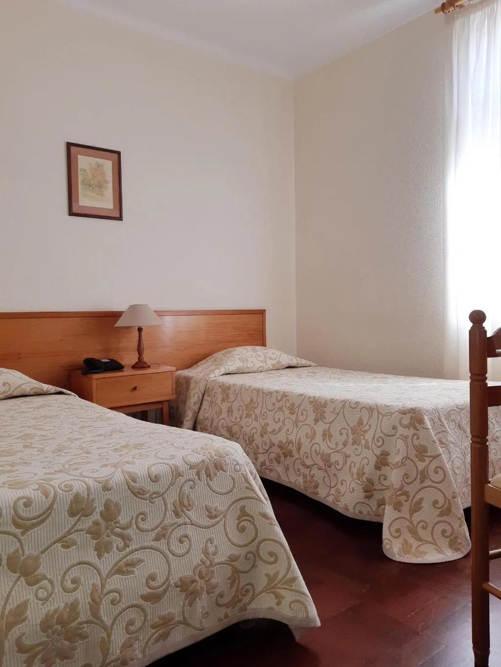 Room, Residencial Do Vale, Madeira
