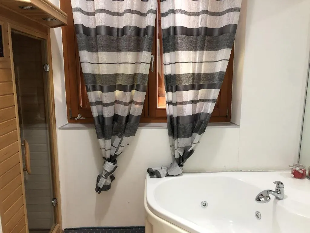 Room, Hotel Canarino, Milan