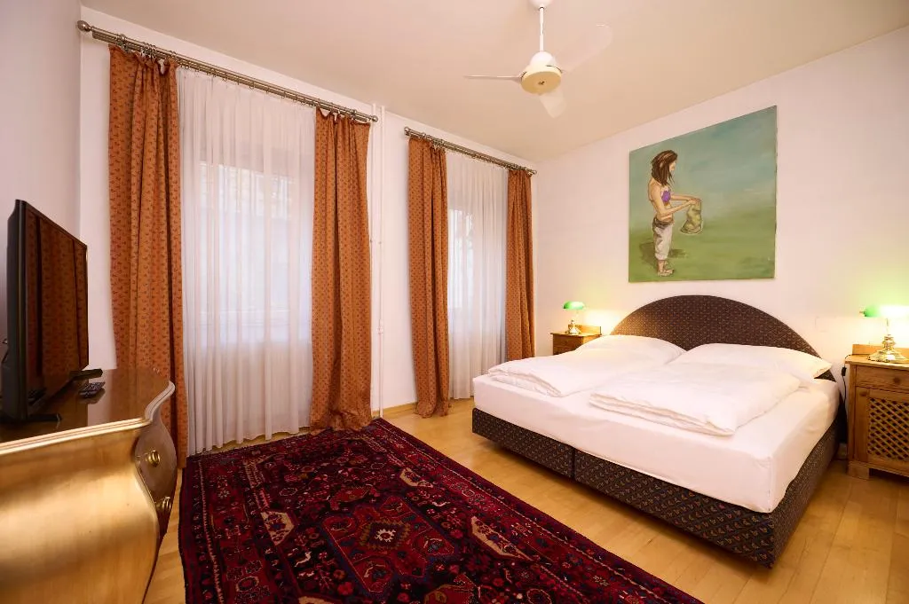 APARTMENT STANDARD Room, Kunsthof, Vienna