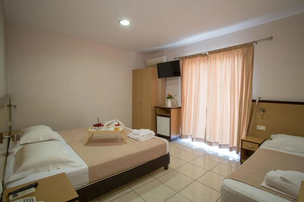 Room, Theofilos City Hotel, Crete
